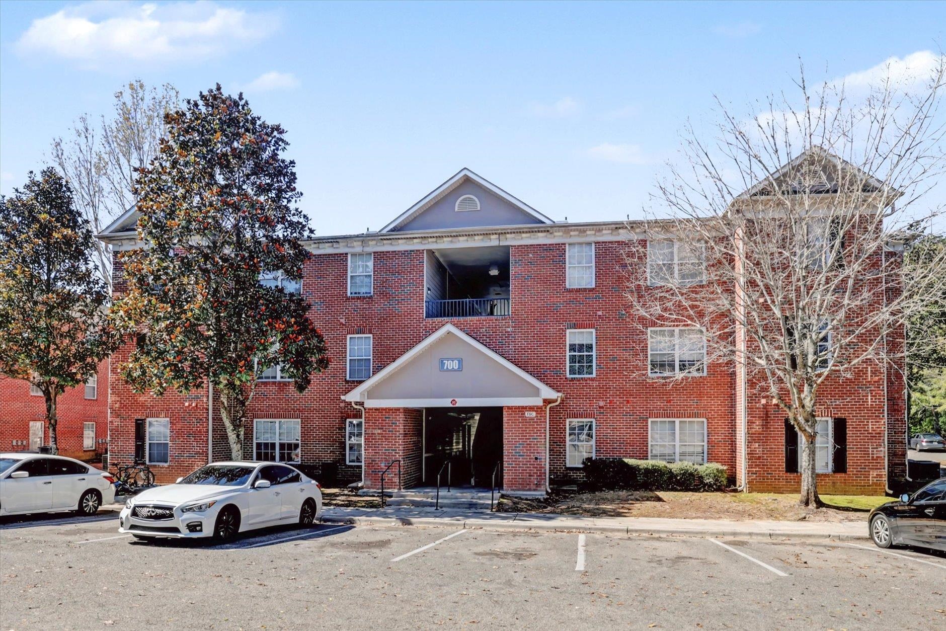 3000 S Adams Street 711