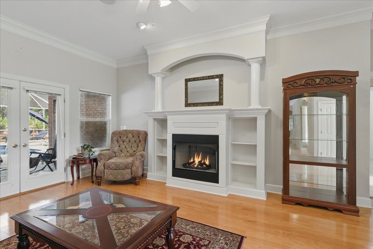 7474 Creekridge Circle