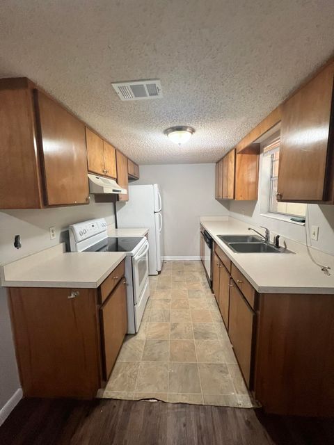Tiny photo for 2406 Ramblewood Street #B, Tallahassee, FL 32303 (MLS # 399166)
