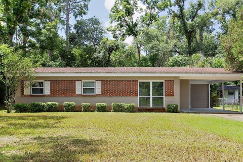 Photo of 1929 Karen Lane Ln, Tallahassee, FL 32304 (MLS # 402145)