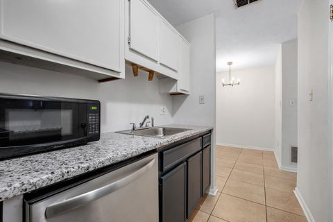Tiny photo for 2518 Prest Court, Tallahassee, FL 32301 (MLS # 402566)