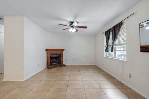 Tiny photo for 2518 Prest Court, Tallahassee, FL 32301 (MLS # 402566)
