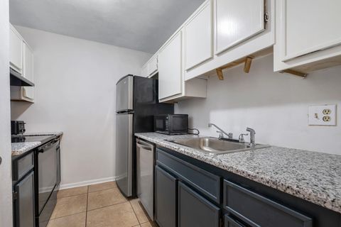 Tiny photo for 2518 Prest Court, Tallahassee, FL 32301 (MLS # 402566)