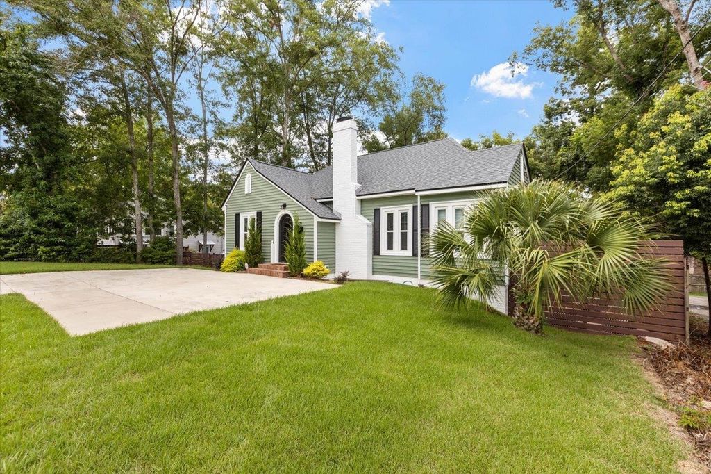 Photo of 420 E 6th Avenue, Tallahassee, FL 32303 (MLS # 393717)