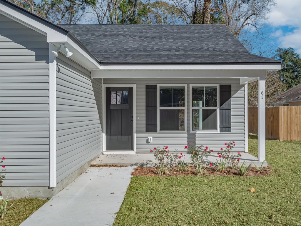 Photo of 66 Cochise Street, Crawfordville, FL 32327 (MLS # 399973)