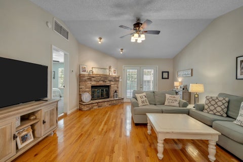 Tiny photo for 6838 Hill Gail Trail, Tallahassee, FL 32309 (MLS # 401706)