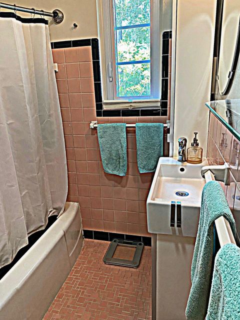 Tiny photo for 1913 Old Fort Drive, Tallahassee, FL 32301 (MLS # 391107)