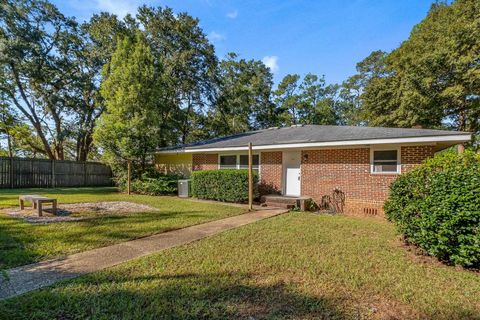 Tiny photo for 105 COLUMBIA Drive, Tallahassee, FL 32304 (MLS # 395055)