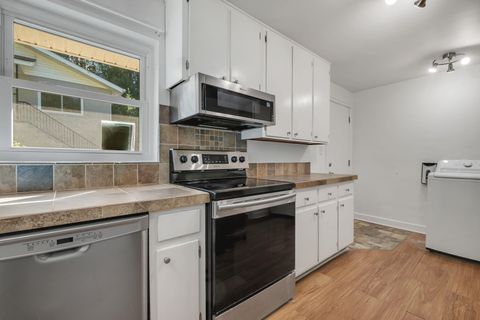 Tiny photo for 105 COLUMBIA Drive, Tallahassee, FL 32304 (MLS # 395055)