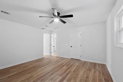 A home in TALLAHASSEE