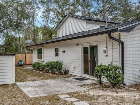 A home in Crawfordville