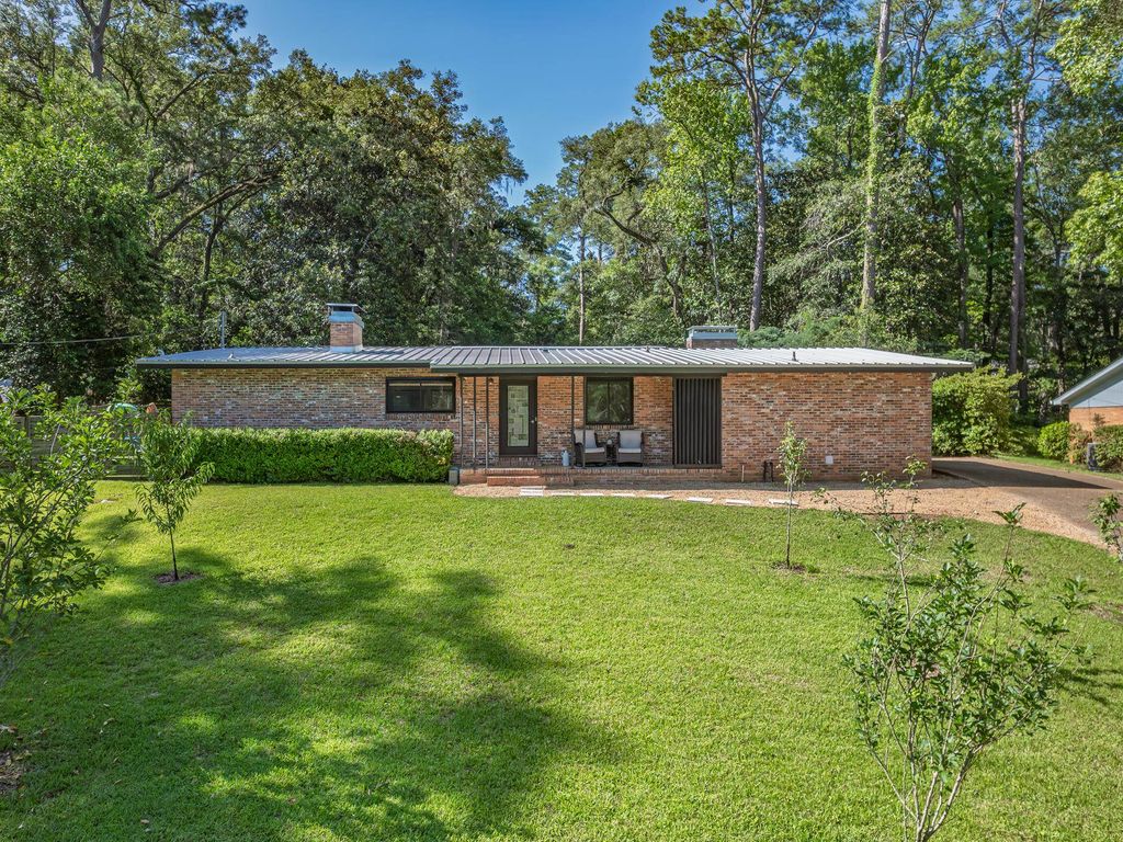 Photo of 503 Coldstream Drive, Tallahassee, FL 32312 (MLS # 401891)