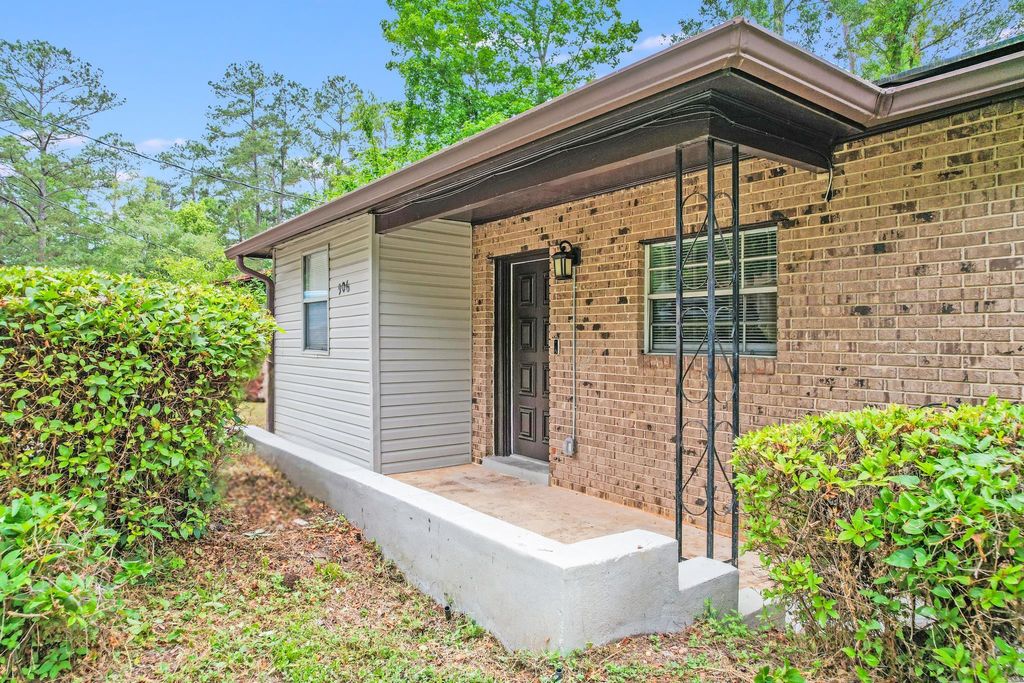Photo of 906 Millard Street, Tallahassee, FL 32301 (MLS # 399347)