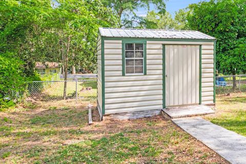 Tiny photo for 906 Millard Street, Tallahassee, FL 32301 (MLS # 399347)