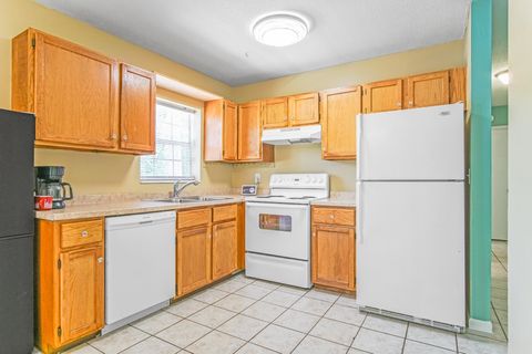 Tiny photo for 906 Millard Street, Tallahassee, FL 32301 (MLS # 399347)