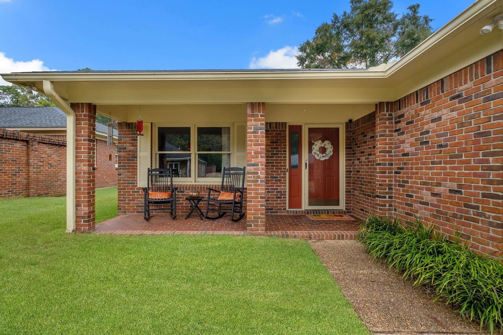 Photo of 3219 Rue De Lafitte Drive, Tallahassee, FL 32312 (MLS # 392881)