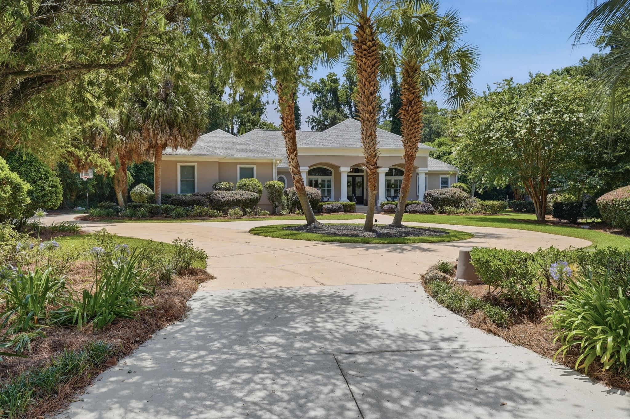 1305 W Rachel Lane