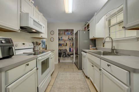 Tiny photo for 8328 CHICKASAW Trail, Tallahassee, FL 32312 (MLS # 400739)
