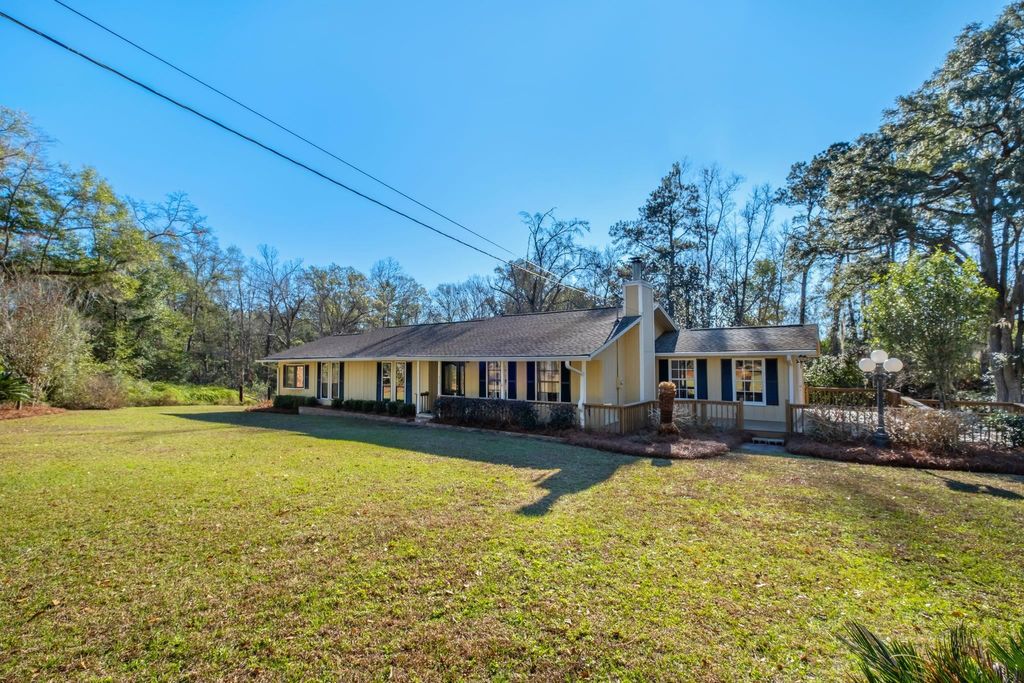 Photo of 319 McLendon Lane, Quincy, FL 32351 (MLS # 395070)