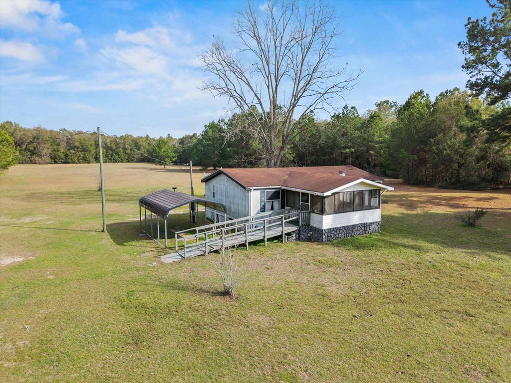 Photo of 1760 Mt Hosea Church Road, Quincy, FL 32352 (MLS # 396704)