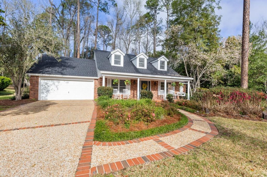 Photo of 2626 Noble Drive, Tallahassee, FL 32308 (MLS # 396877)