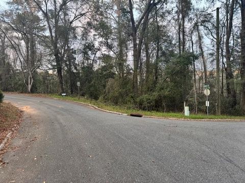 Photo of 504 N. Bellamy Drive, Quincy, FL 32351 (MLS # 396702)