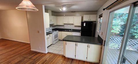 Tiny photo for 927 HAWTHORNE APT B Street, Tallahassee, FL 32308 (MLS # 392058)