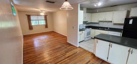 Tiny photo for 927 HAWTHORNE APT B Street, Tallahassee, FL 32308 (MLS # 392058)