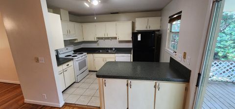 Tiny photo for 927 HAWTHORNE APT B Street, Tallahassee, FL 32308 (MLS # 392058)