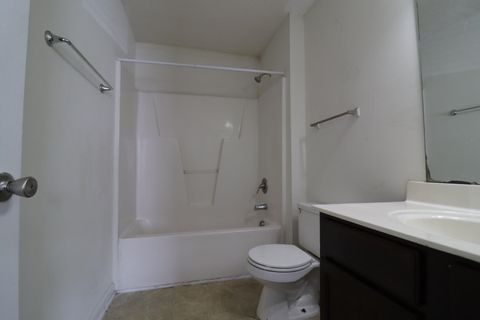 Tiny photo for 3000 S Adams Street #824, Tallahassee, FL 32301 (MLS # 390757)