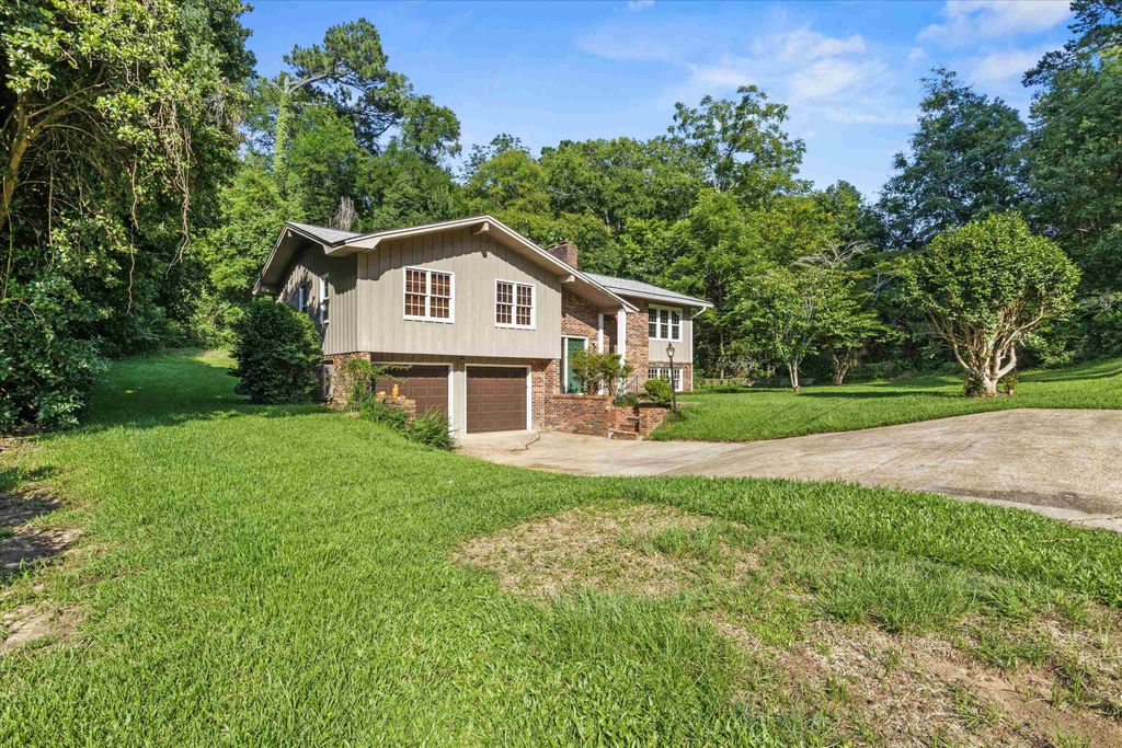 Photo of 615 N Calhoun Street, Quincy, FL 32351 (MLS # 397799)