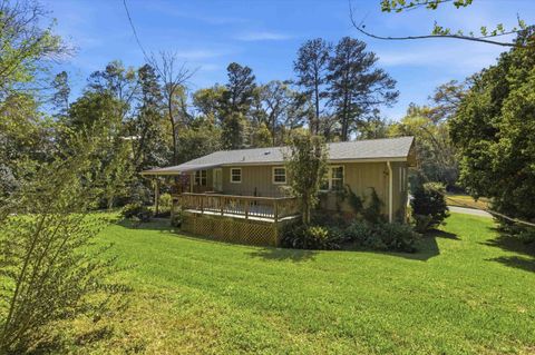Tiny photo for 615 N Calhoun Street, Quincy, FL 32351 (MLS # 397799)
