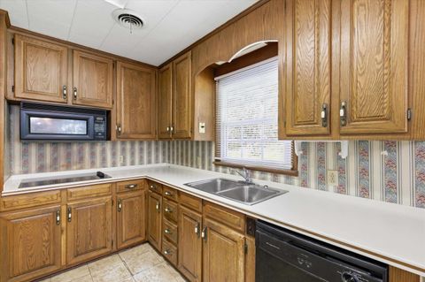 Tiny photo for 615 N Calhoun Street, Quincy, FL 32351 (MLS # 397799)