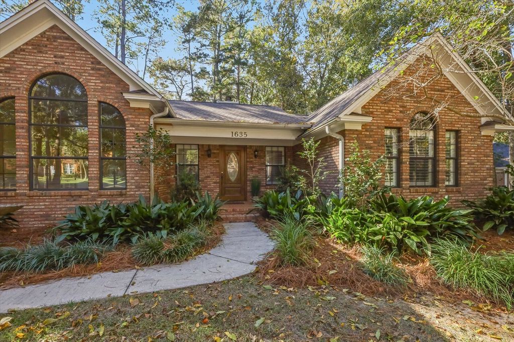 Photo of 1635 CHADWICK WAY Way, Tallahassee, FL 32312 (MLS # 393108)