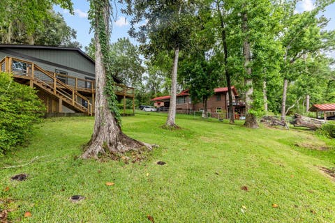 Tiny photo for 24390 Lanier Street, Tallahassee, FL 32310 (MLS # 401631)