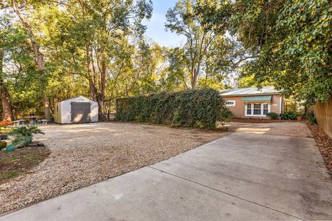 Tiny photo for 821 Ingleside Avenue, Tallahassee, FL 32303 (MLS # 395813)