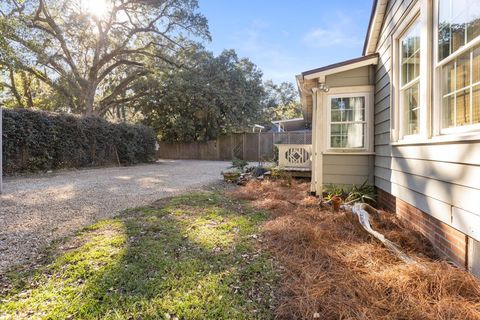 Tiny photo for 821 Ingleside Avenue, Tallahassee, FL 32303 (MLS # 395813)