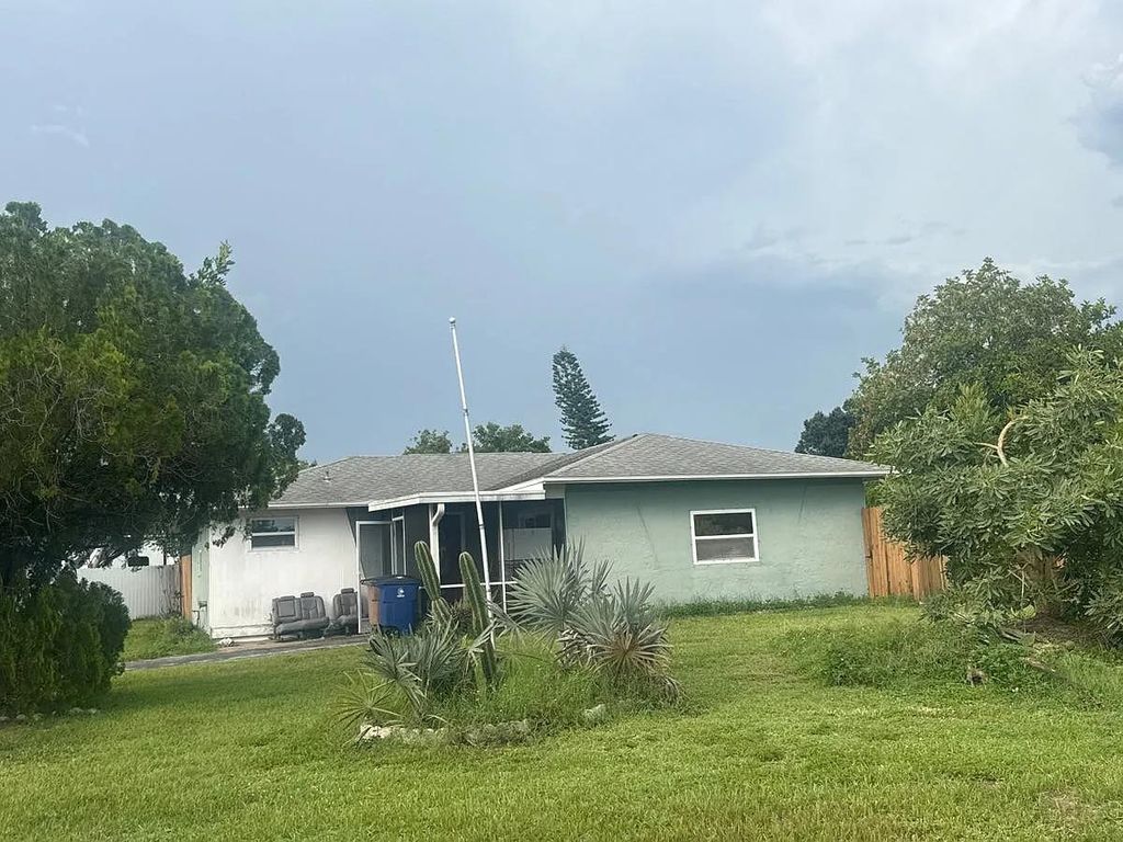 Photo of 28 Burrstone Avenue, Other Florida, FL 33936 (MLS # 402796)