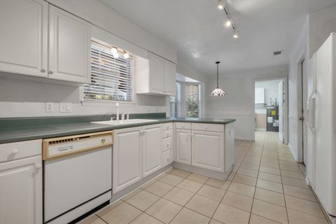 Tiny photo for 5049 STANWOOD Court, Tallahassee, FL 32311 (MLS # 399628)