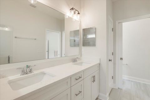 Tiny photo for 336 Bienville Place, Tallahassee, FL 32317 (MLS # 387321)