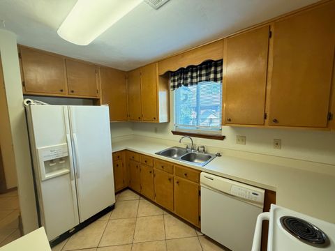 Tiny photo for 3207 Shamrock #Apt. 33, Tallahassee, FL 32309 (MLS # 395287)