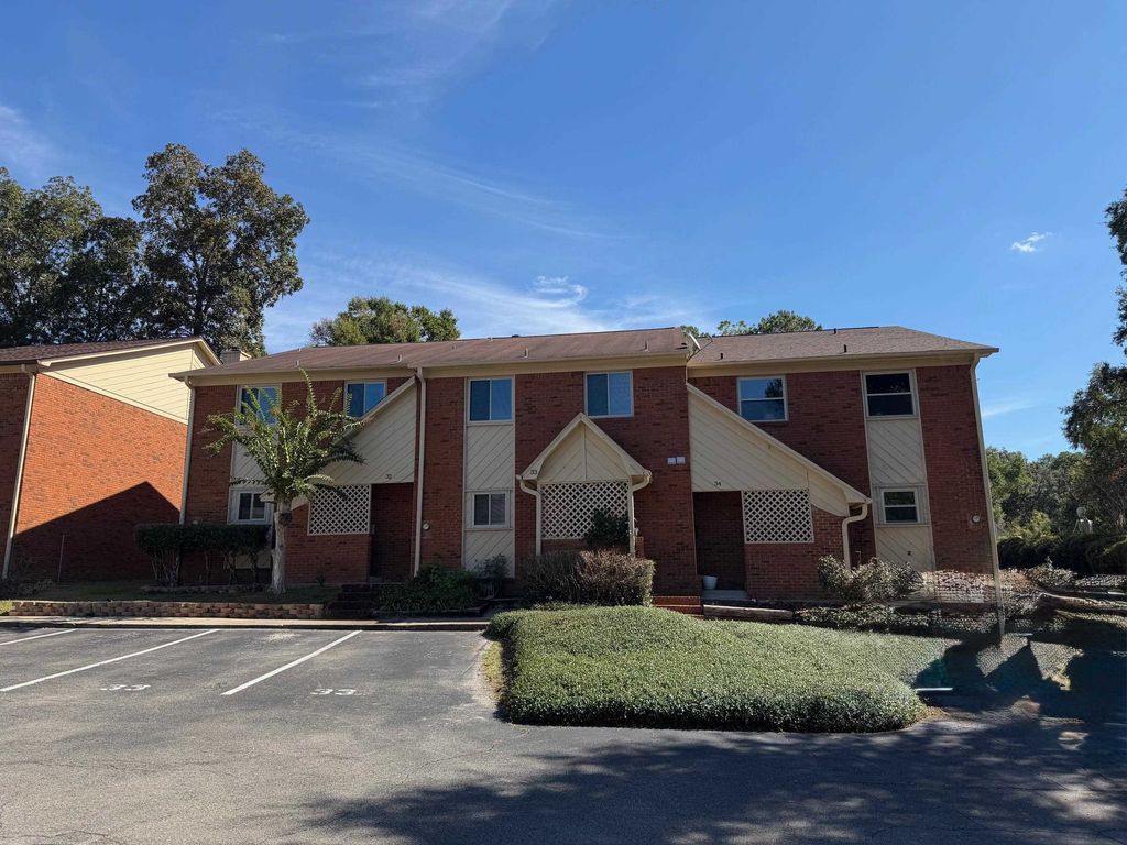 Photo of 3207 Shamrock #Apt. 33, Tallahassee, FL 32309 (MLS # 395287)