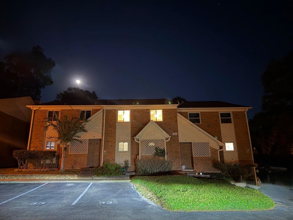 Photo of 3207 Shamrock #Apt. 33, Tallahassee, FL 32309 (MLS # 395287)