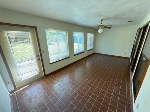 Tiny photo for 3207 Shamrock #Apt. 33, Tallahassee, FL 32309 (MLS # 395287)