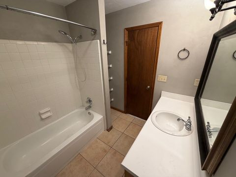 Tiny photo for 3207 Shamrock #Apt. 33, Tallahassee, FL 32309 (MLS # 395287)