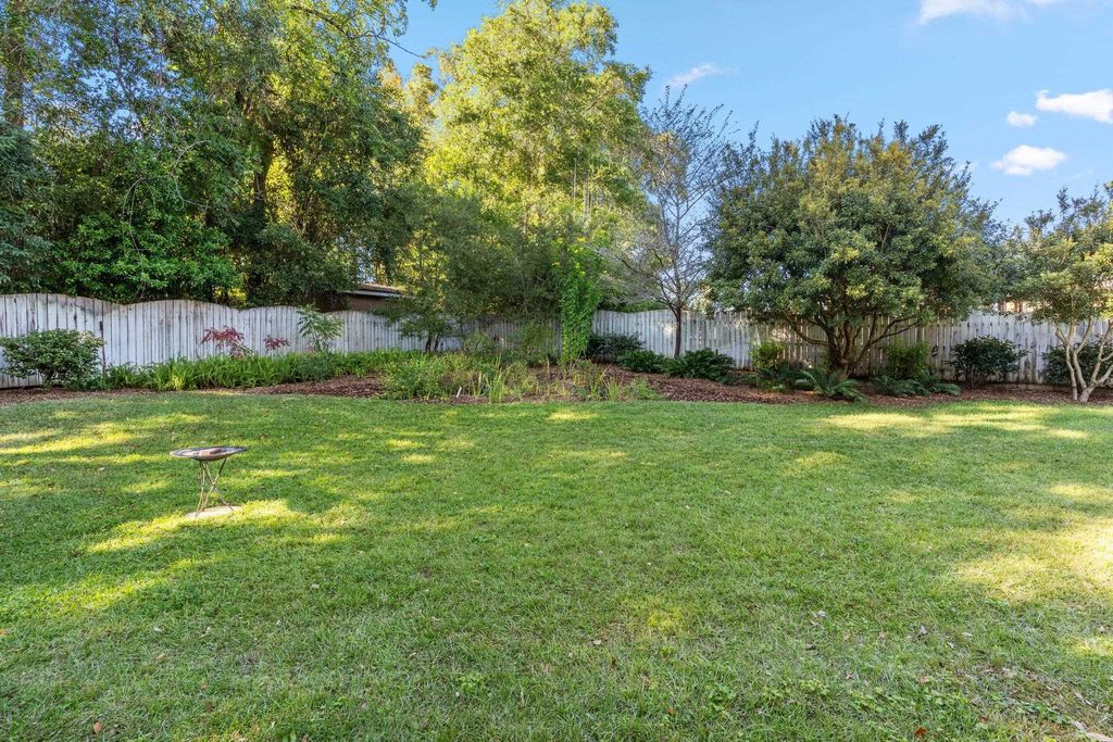 Photo of 2302 Canter Court, Tallahassee, FL 32308 (MLS # 395050)