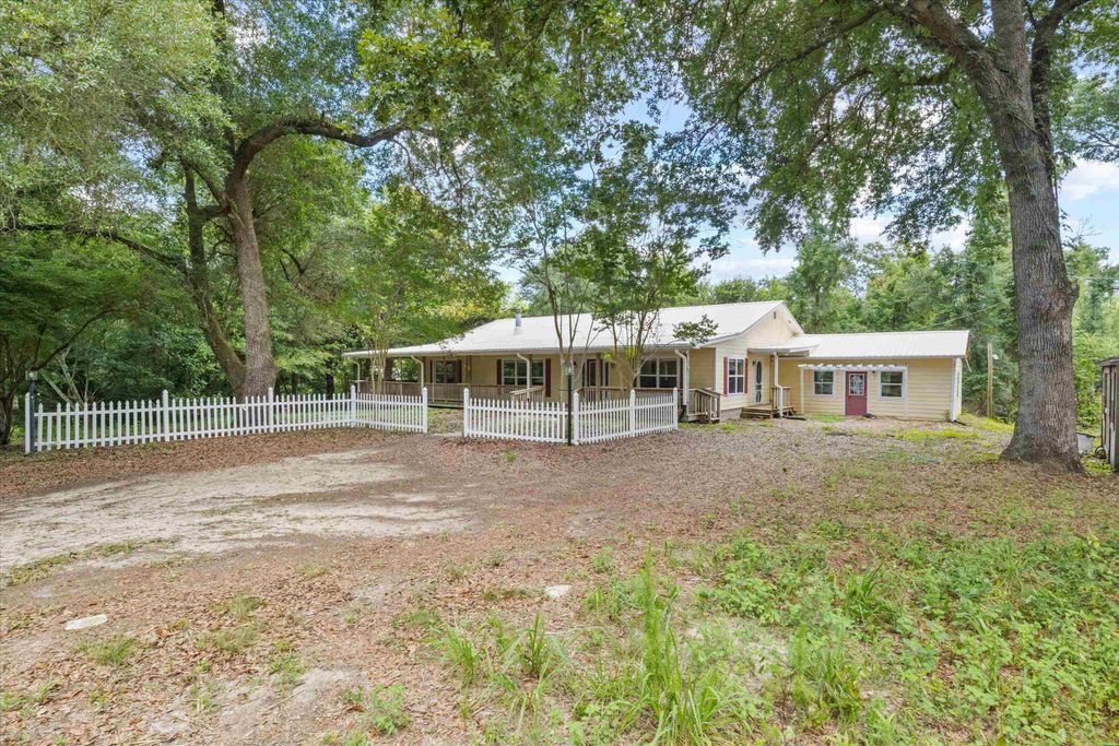 Photo of 5688 Highway 90, Marianna, FL 32446 (MLS # 390560)