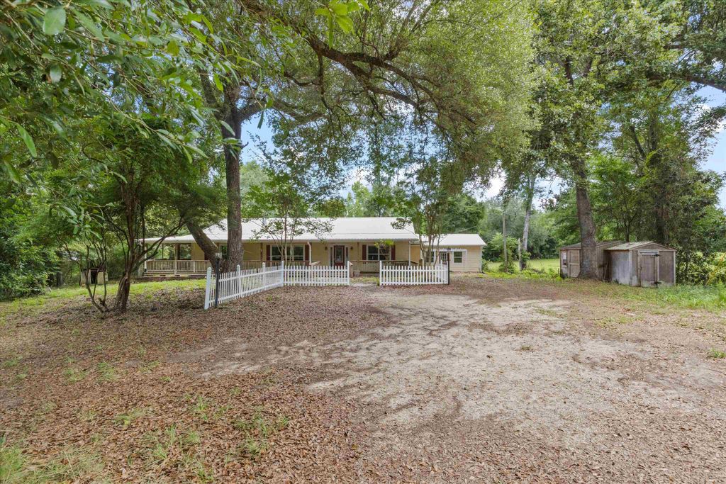 Photo of 5688 Highway 90, Marianna, FL 32446 (MLS # 390560)