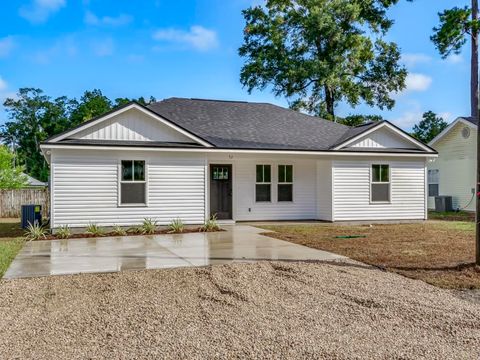 A home in Crawfordville