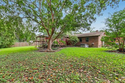 Tiny photo for 640 Voncile Avenue, Tallahassee, FL 32303 (MLS # 400238)